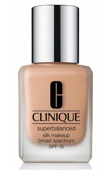 Clinique Superbalanced Silk Makeup Broad Spectrum Spf 15 - Silk Bisque