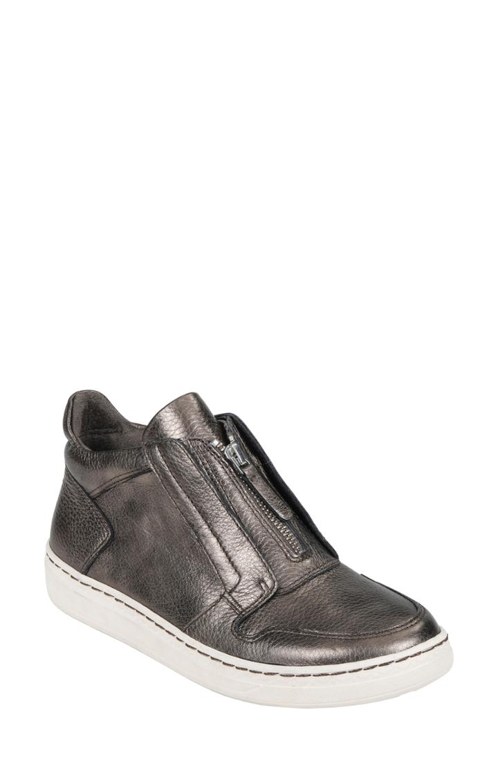 Women's Earth Zane Slip On Sneaker .5 M - Metallic