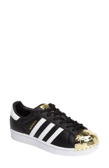 Women's Adidas Superstar Sneaker Women's / 4 Men's M - Black