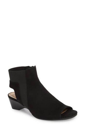 Women's Bella Vita Parson Peep Toe Bootie M - Black