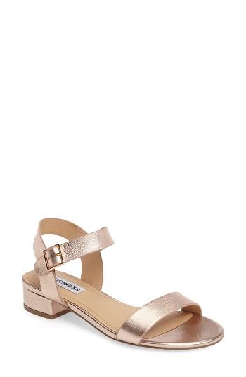Women's Steve Madden Cache Sandal .5 M - Beige
