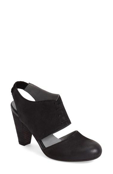 Women's Seychelles 'whirl' Cutout Pump M - Black