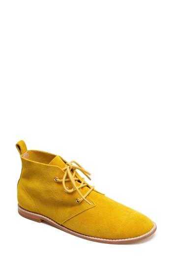 Women's Bill Blass Maggie Desert Boot M - Yellow