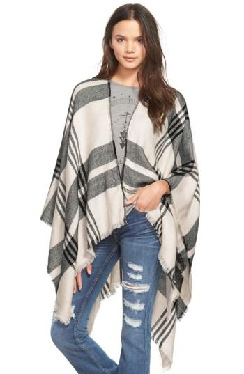 Junior Women's Bp. Plaid Poncho, Size - Black