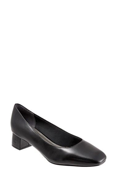 Women's Trotters 'lola' Pump .5 M - Black