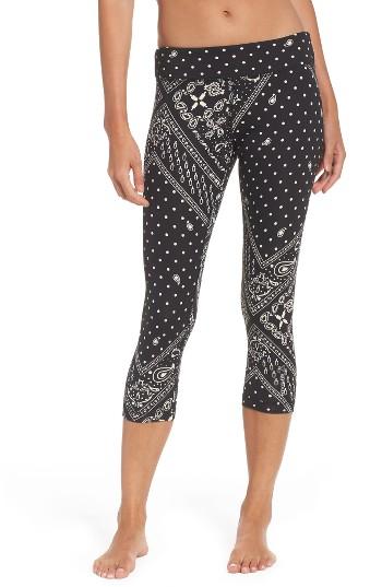 Women's Reebok Print Yoga Capris - Black