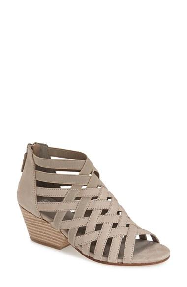 Women's Eileen Fisher Oodle Sandal .5 M - Grey