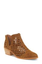 Women's Vince Camuto Phortiena Boot M - Brown