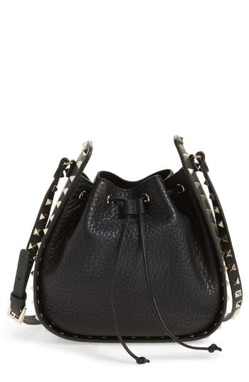 Valentino Garavani Rockstud Leather Bucket Bag - Pink