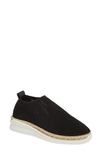 Women's Kelsi Dagger Brooklyn Central Sneaker .5 M - Black