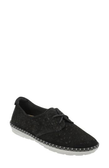 Women's Earth Pax Sneaker .5 M - Black