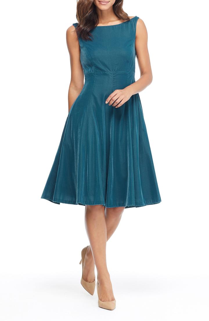 Women's Gal Meets Glam Collection Christine Velvet Bateau Neck Dress - Green
