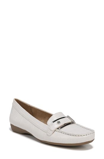 Women's Naturalizer 'gisella' Loafer .5 M - White