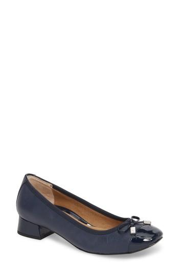 Women's Vionic Daphne Cap Toe Pump M - Blue