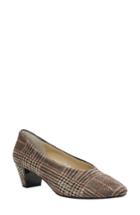 Women's J.renee Clarion Pump B - Beige