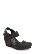 Women's Otbt 'rexburg' Wedge Sandal .5 M - Black