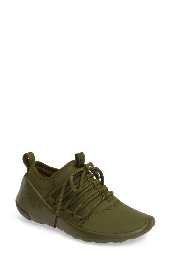 Women's Nike Payaa Premium Sneaker .5 M - Green
