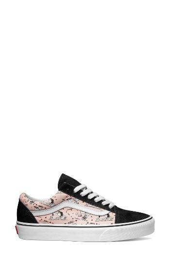 Women's Vans X Peanuts Old Skool Snoopy Kisses Sneaker .5 M - Black