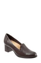 Women's Trotters Quincy Loafer Pump .5 W - Brown