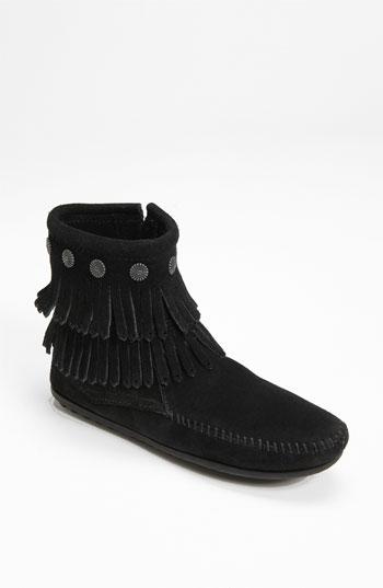 Women's Minnetonka Double Fringe Boot .5 M - Black