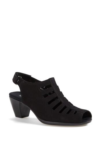 Women's Munro 'abby' Slingback Sandal .5 M - Black