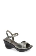 Women's Athena Alexander Ambling Wedge Sandal M - Metallic