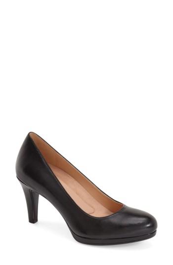 Women's Naturalizer 'michelle' Almond Toe Pump