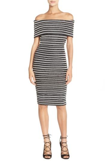 Women's Elliatt 'sculpture' Chevron Stripe Woven Sheath Dress