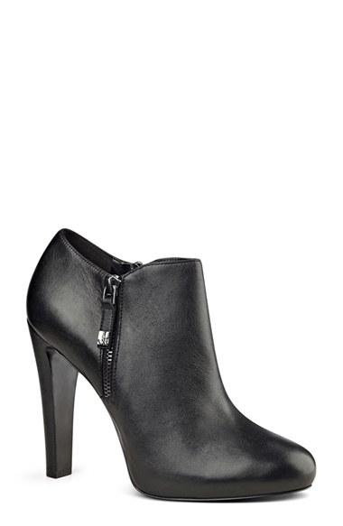Women's Nine West 'binnie' Low Zip Bootie
