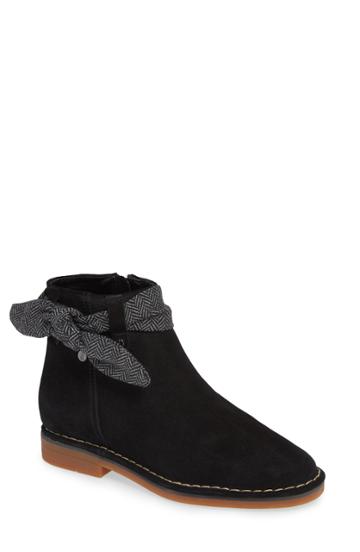 Women's Hush Puppies Catelyn Bow Bootie M - Black