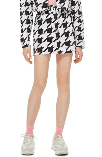 Women's Topshop Dogstooth Denim Skirt Us (fits Like 0-2) - Black