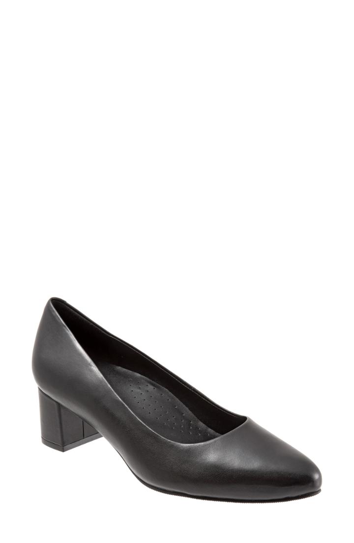 Women's Trotters Kari Pointy Toe Pump N - Black