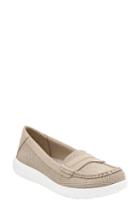Women's Clarks Jocolin Maye Loafer M - Beige
