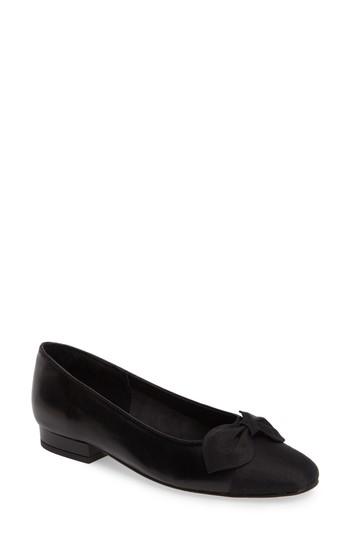 Women's Vaneli Favor Bow Flat M - Black