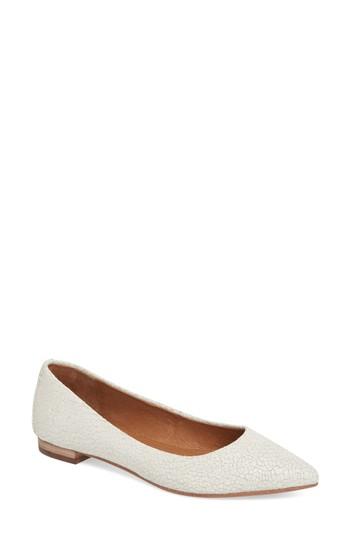 Women's Frye Sienna Pointy Toe Ballet Flat .5 M - White