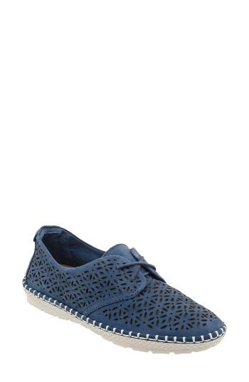 Women's Earth Pax Sneaker .5 M - Blue