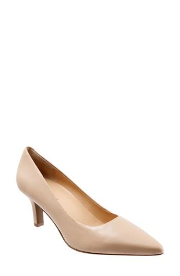 Women's Trotters Noelle Pointy Toe Pump .5 M - Beige