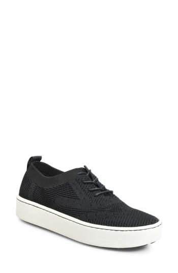 Women's B?rn Sunburst Wingtip Sneaker M - Black