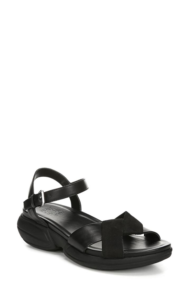 Women's Naturalizer Finlee Sandal M - Black