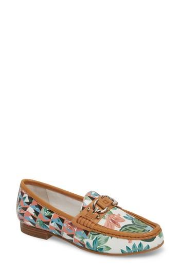 Women's Donald Pliner Suzy Loafer M - White