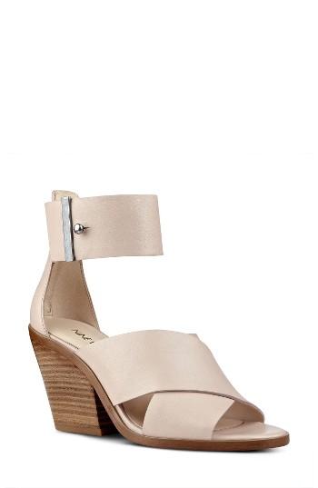 Women's Nine West Yannah Block Heel Sandal M - Beige