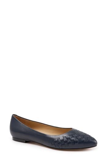 Women's Trotters Estee Pointed Toe Flat M - Blue