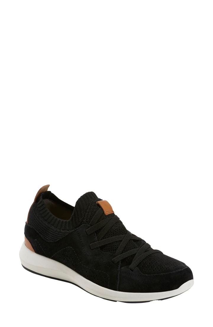 Women's Earth Flow Sneaker M - Black