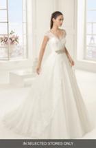Women's Rosa Clara 'exotico' Beaded Lace & Tulle Ballgown, Size - Ivory