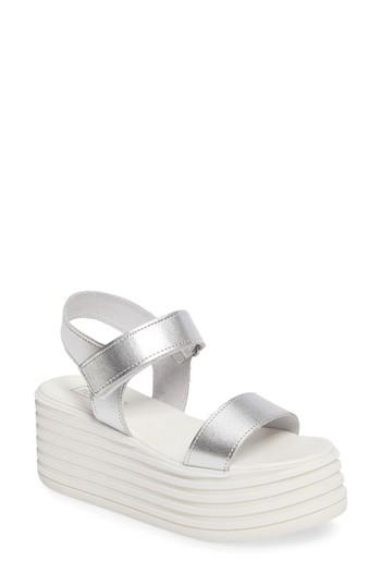 Women's Topshop Platform Sandals .5us / 38eu - Metallic