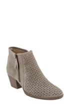 Women's Earth Pineberry Bootie .5 M - Beige