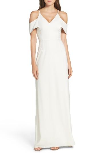 Women's Halston Heritage Crepe Gown With Train - Ivory