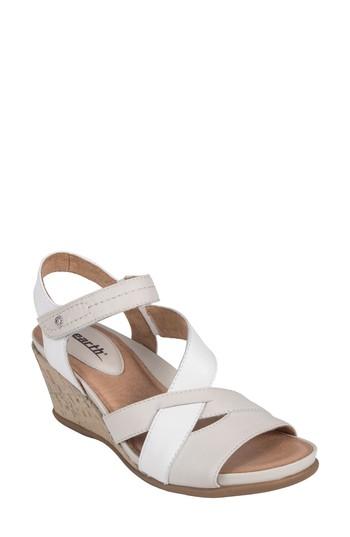 Women's Earth Thistle Wedge Sandal .5 M - White
