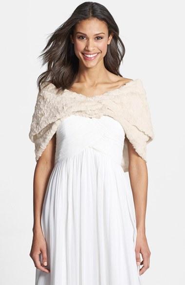Women's Eliza J Faux Fur Stole - Ivory