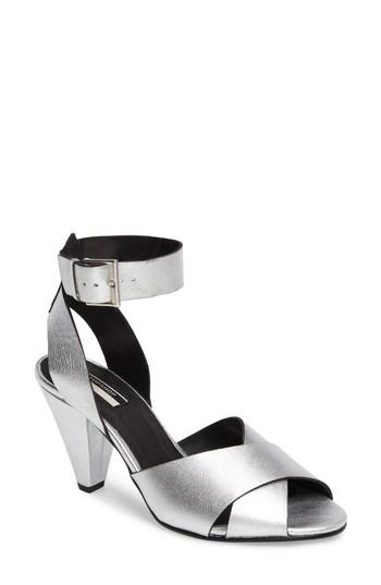 Women's Topshop Nazia Statement Heel Sandal .5us / 36eu - Metallic